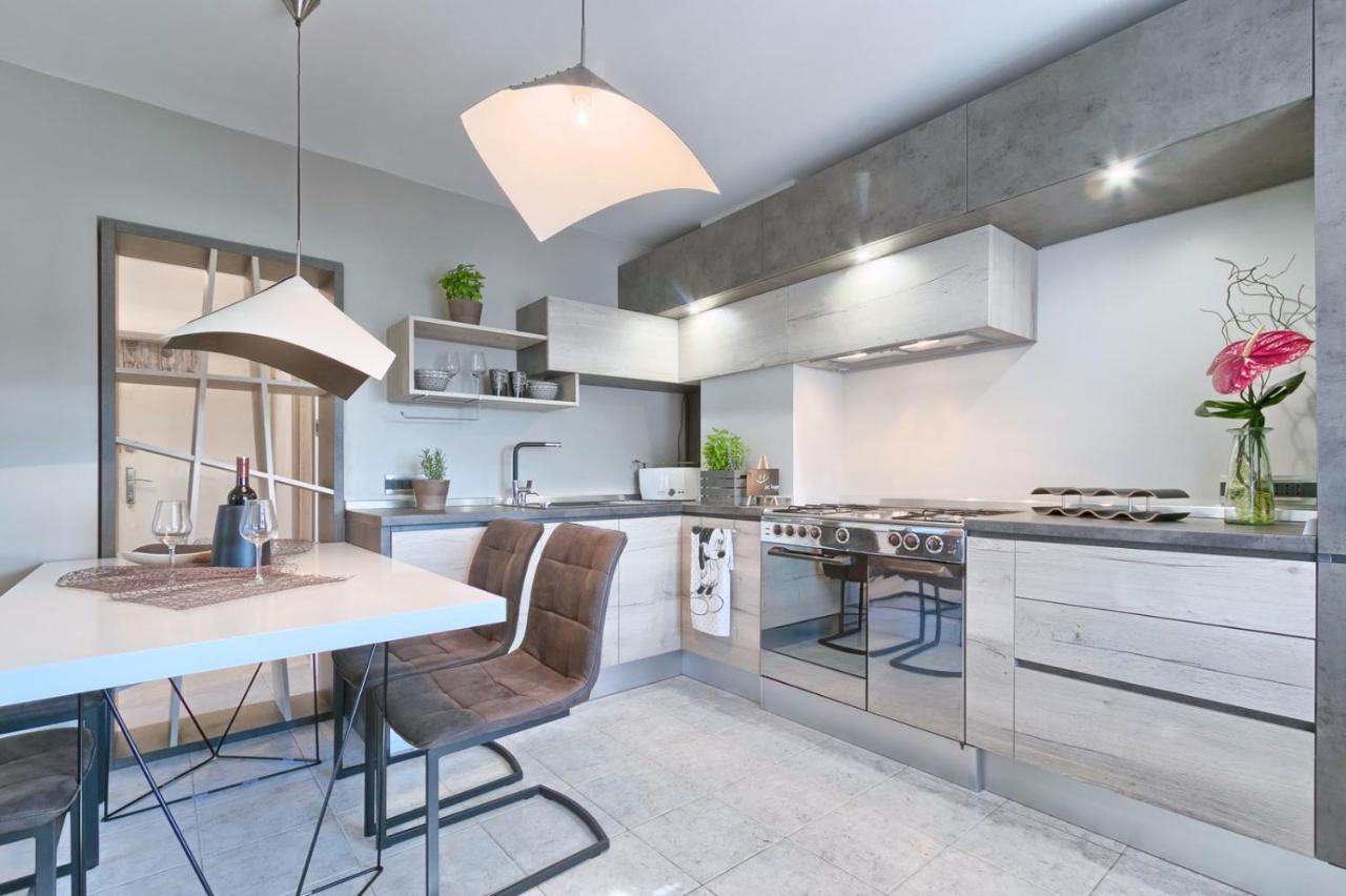 Modern Oasis Apartment Pula Dış mekan fotoğraf